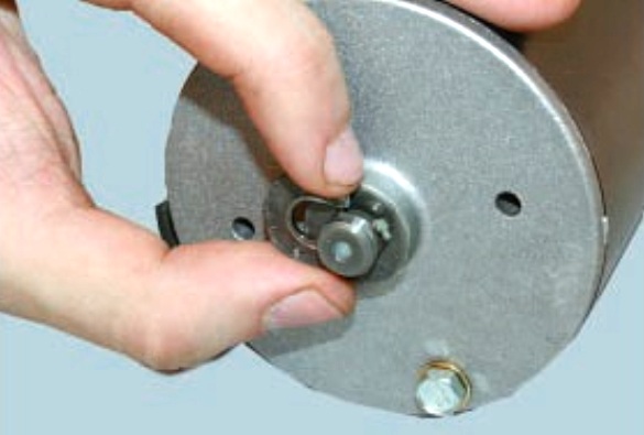 Снятие и ремонт стартера УАЗ Патриот