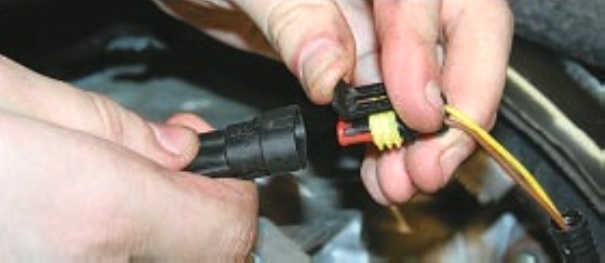 Замена выключателя заднего хода УАЗ Патриот