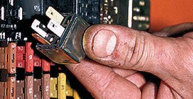 Предохранители салона автомобиля УАЗ Патриот