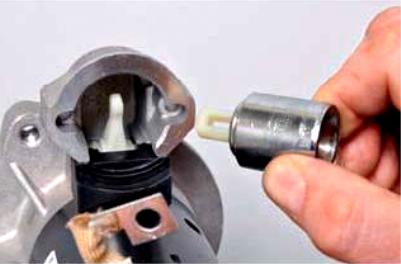 Снятие и ремонт стартера УАЗ Патриот