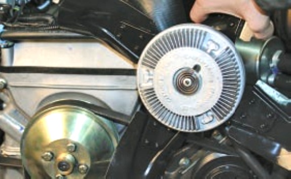 Снятие и установка вязкостной муфты 