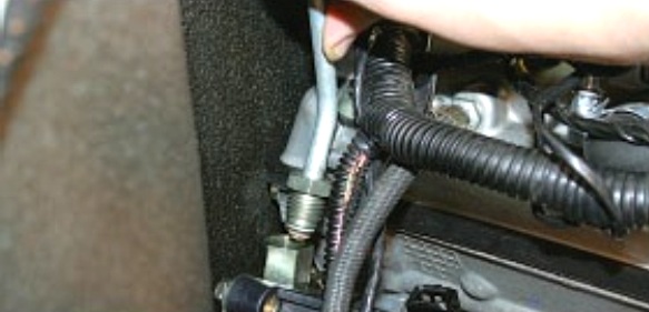 Снятие топливной рампы УАЗ Патриот