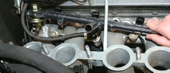 Снятие топливной рампы УАЗ Патриот