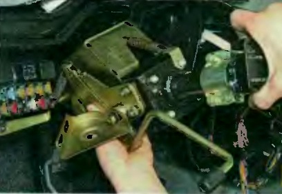 Снятие и установка рулевой колонки автомобиля УАЗ Патриот