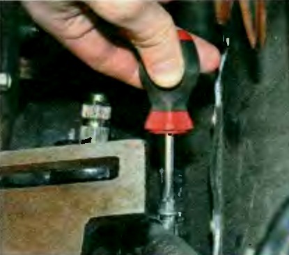 Как заменить элементы ГУР автомобиля УАЗ Патриот