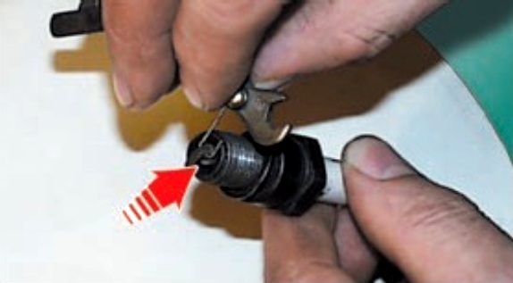 Замена и обслуживание свечей зажигания