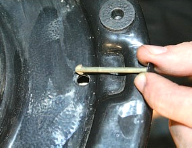 Замена тормозных колодок задних колес