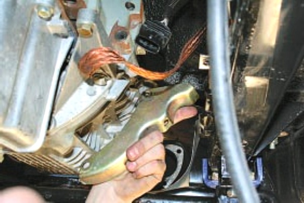 Снятие коробки передач УАЗ