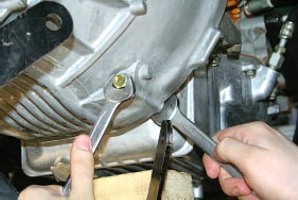 Снятие коробки передач УАЗ