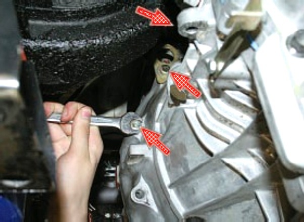 Снятие коробки передач УАЗ