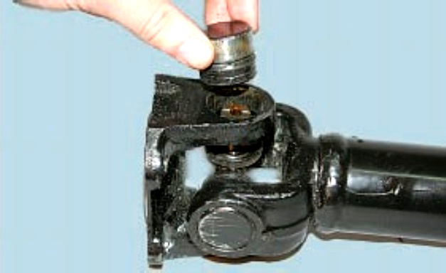 Замена крестовин карданной передачи УАЗ