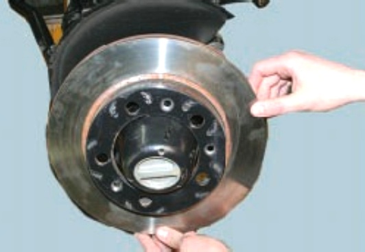 Снятие и установка полуосей переднего моста