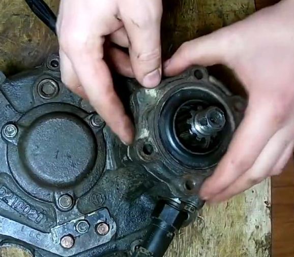 Разборка раздаточной коробки УАЗ