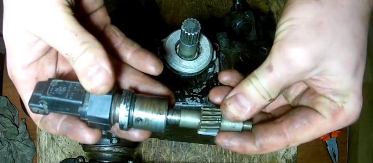 Разборка раздаточной коробки УАЗ