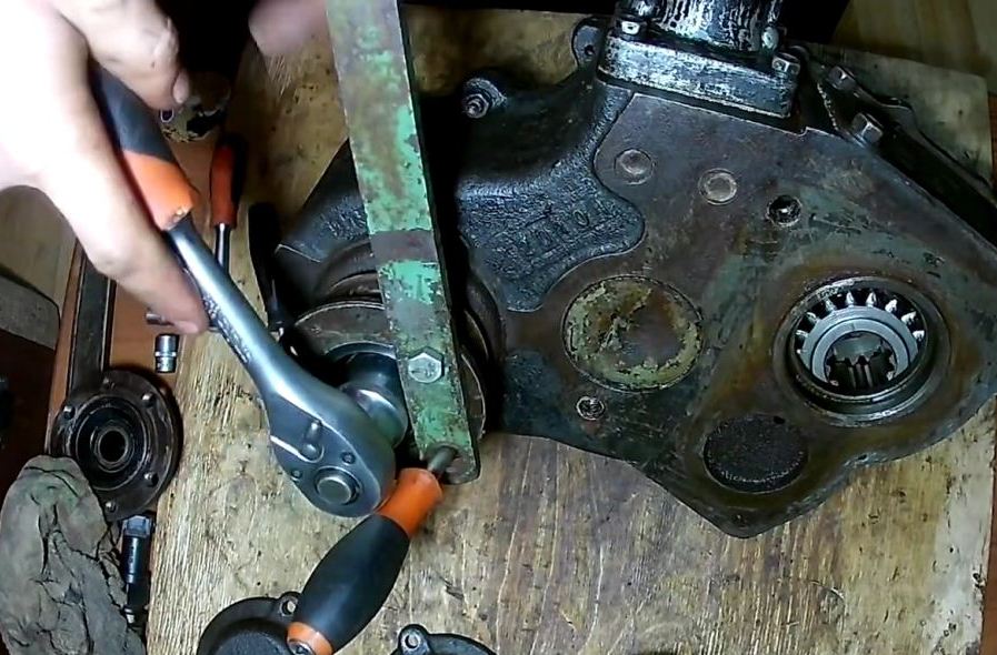 Разборка раздаточной коробки УАЗ