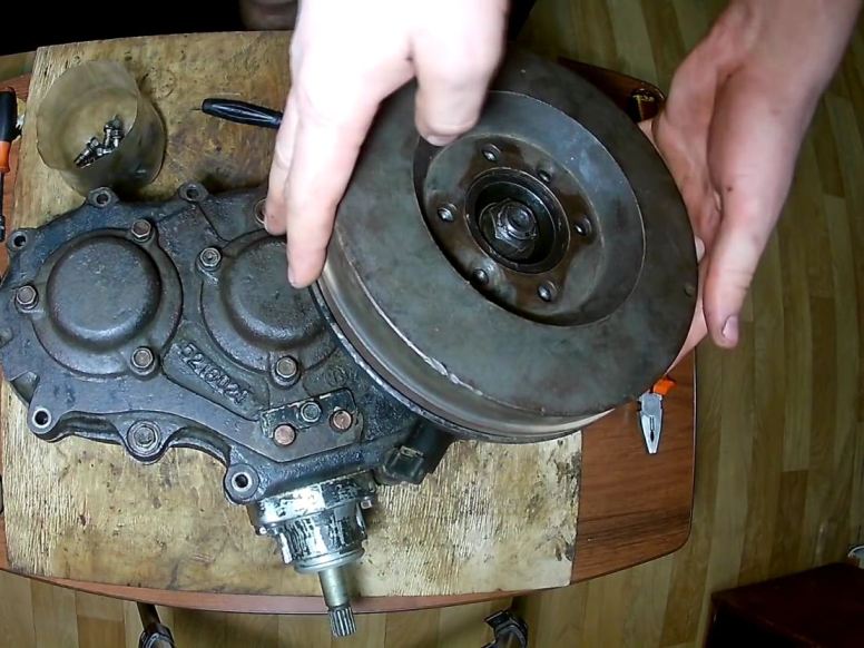 Разборка раздаточной коробки УАЗ