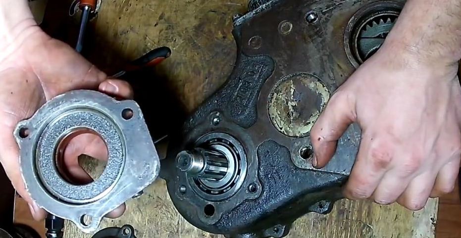 Разборка раздаточной коробки УАЗ