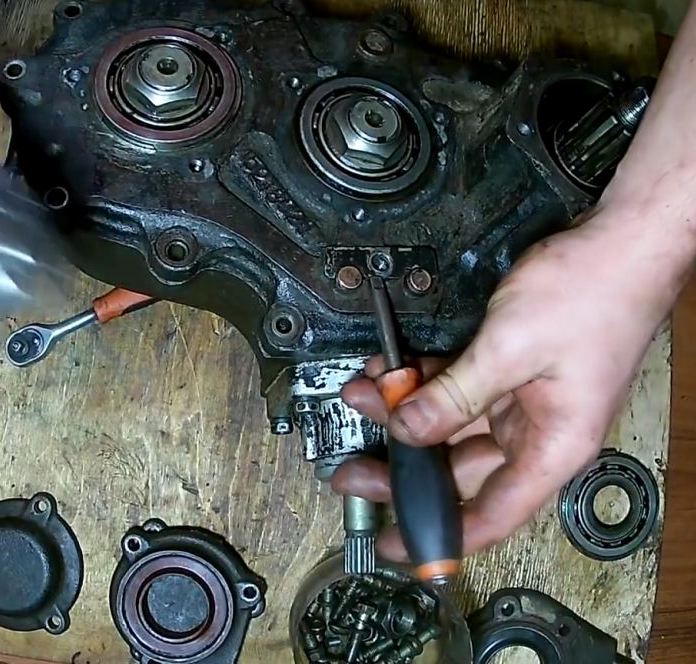 Разборка раздаточной коробки УАЗ