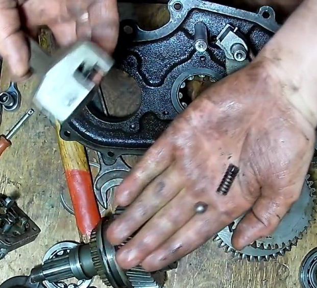 Разборка раздаточной коробки УАЗ