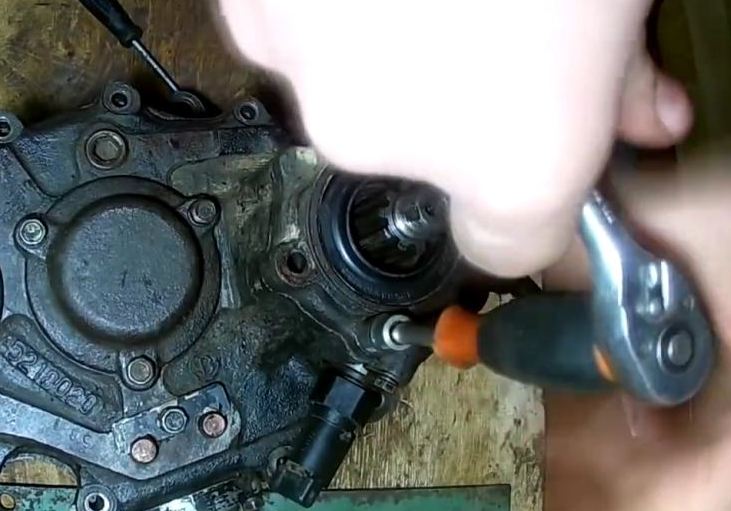 Разборка раздаточной коробки УАЗ