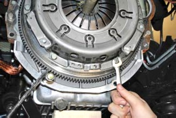 Замена дисков сцепления