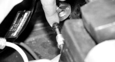 Замена главного цилиндра сцепления УАЗ Патриот