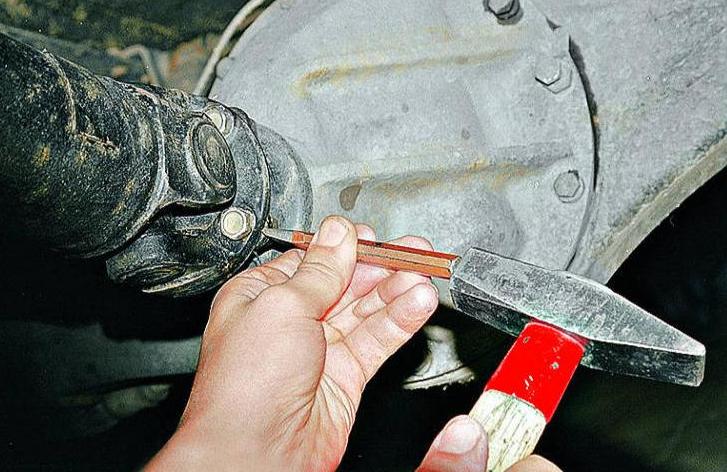 Замена сальника заднего моста