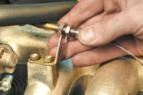 Замена троса привода дроссельной заслонки УАЗ Патриот