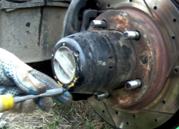 Снятие и установка ступицы переднего колеса УАЗ Патриот