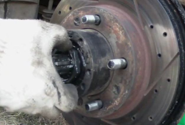 Снятие и установка ступицы переднего колеса УАЗ Патриот