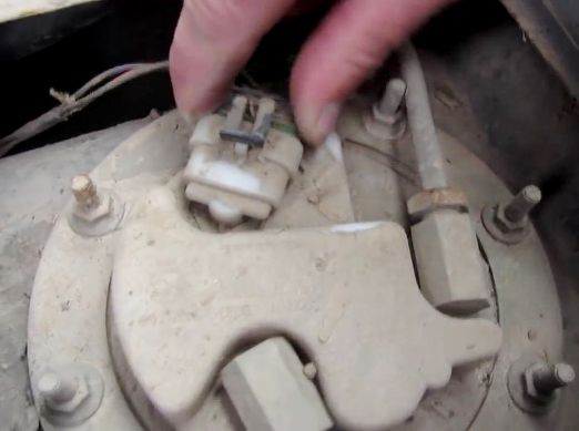 Как снять топливные баки УАЗ Патриот