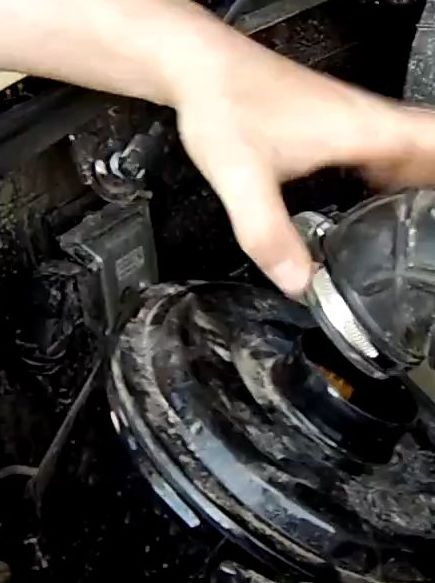 Замена воздушного фильтра УАЗ Патриот