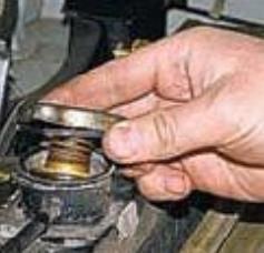 Как заменить охлаждающую жидкость двигателя автомобиля УАЗ Патриот