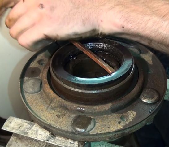 Замена подшипников ступицы переднего колеса УАЗ Патриот