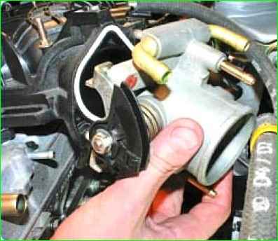 Как снять дроссельный узел