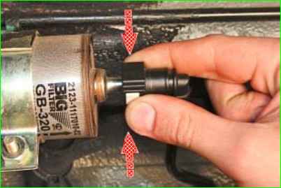 Замена фильтра топливной системы