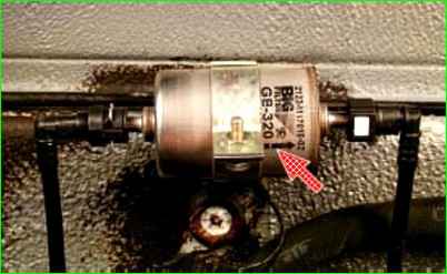 Замена фильтра топливной системы