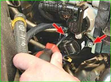 Как заменить регулятор холостого хода