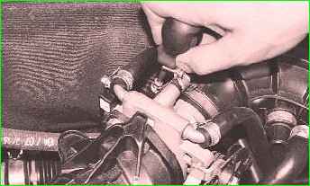 Как очистить систему вентиляции картера