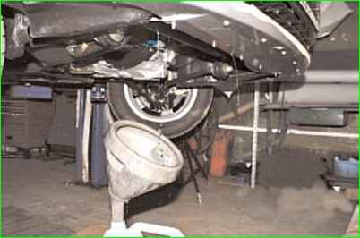 Как заменить охлаждающую жидкость двигателя