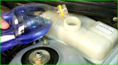 Как заменить охлаждающую жидкость двигателя