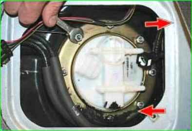 Снятие и установка топливного модуля Лада Приора