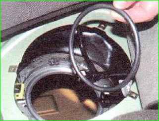 Снятие и установка топливного модуля Лада Приора