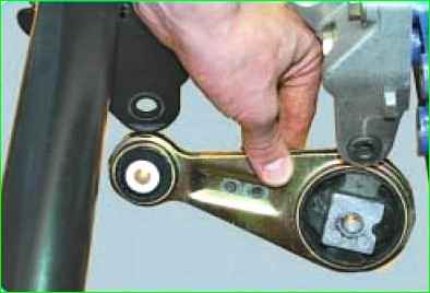 Замена опор силового агрегата