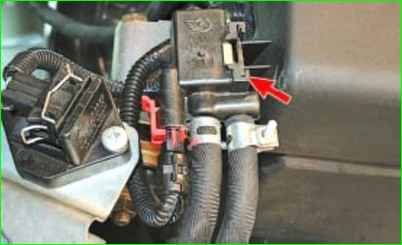 Замена клапана продувки адсорбера