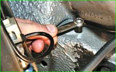 Замена сепаратора паров топлива