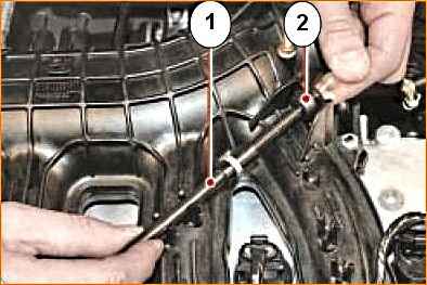 Как заменить трос дроссельной заслонки Лада Приора