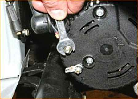 Проверка и замена регулятора напряжения Лада Приора