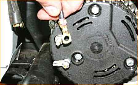 Проверка и замена регулятора напряжения Лада Приора