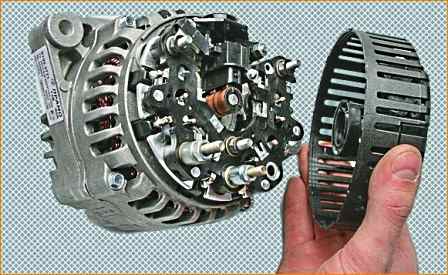 Проверка и замена регулятора напряжения Лада Приора